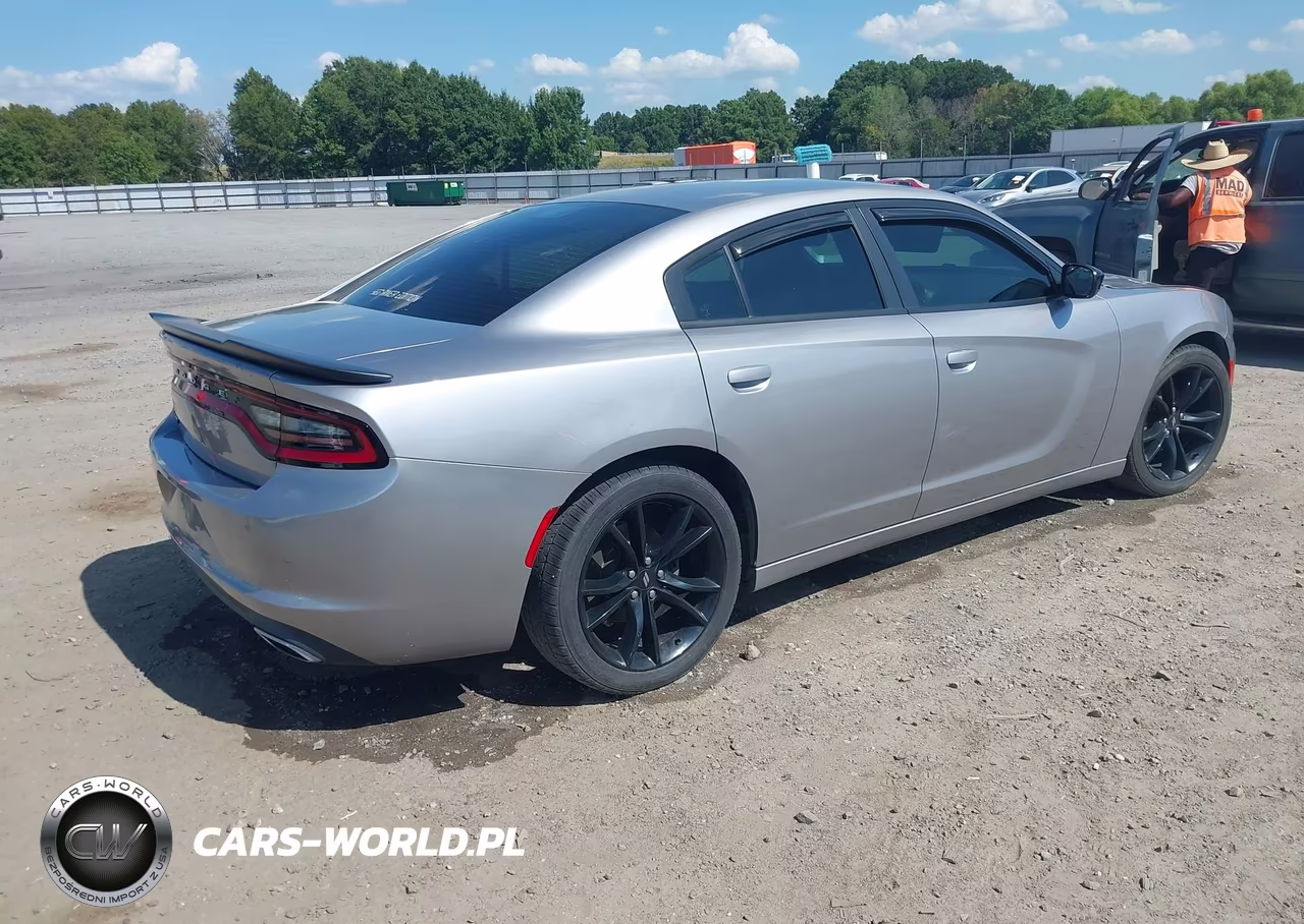 2017 Dodge Charger Se Rwd VIN:2C3CDXBG3HH584135 - 4