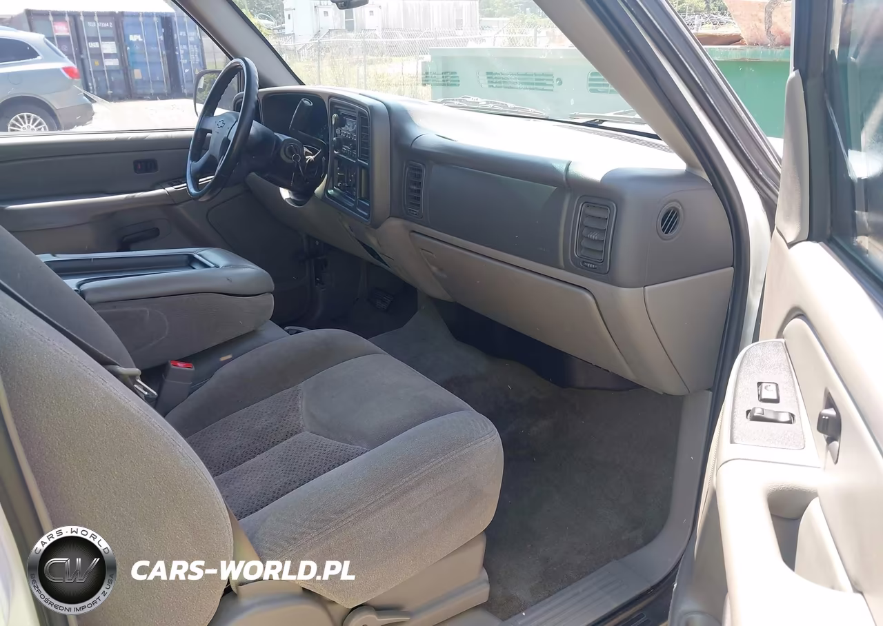 2004 Chevrolet Tahoe Ls VIN:1GNEC13V84R104190 - 5