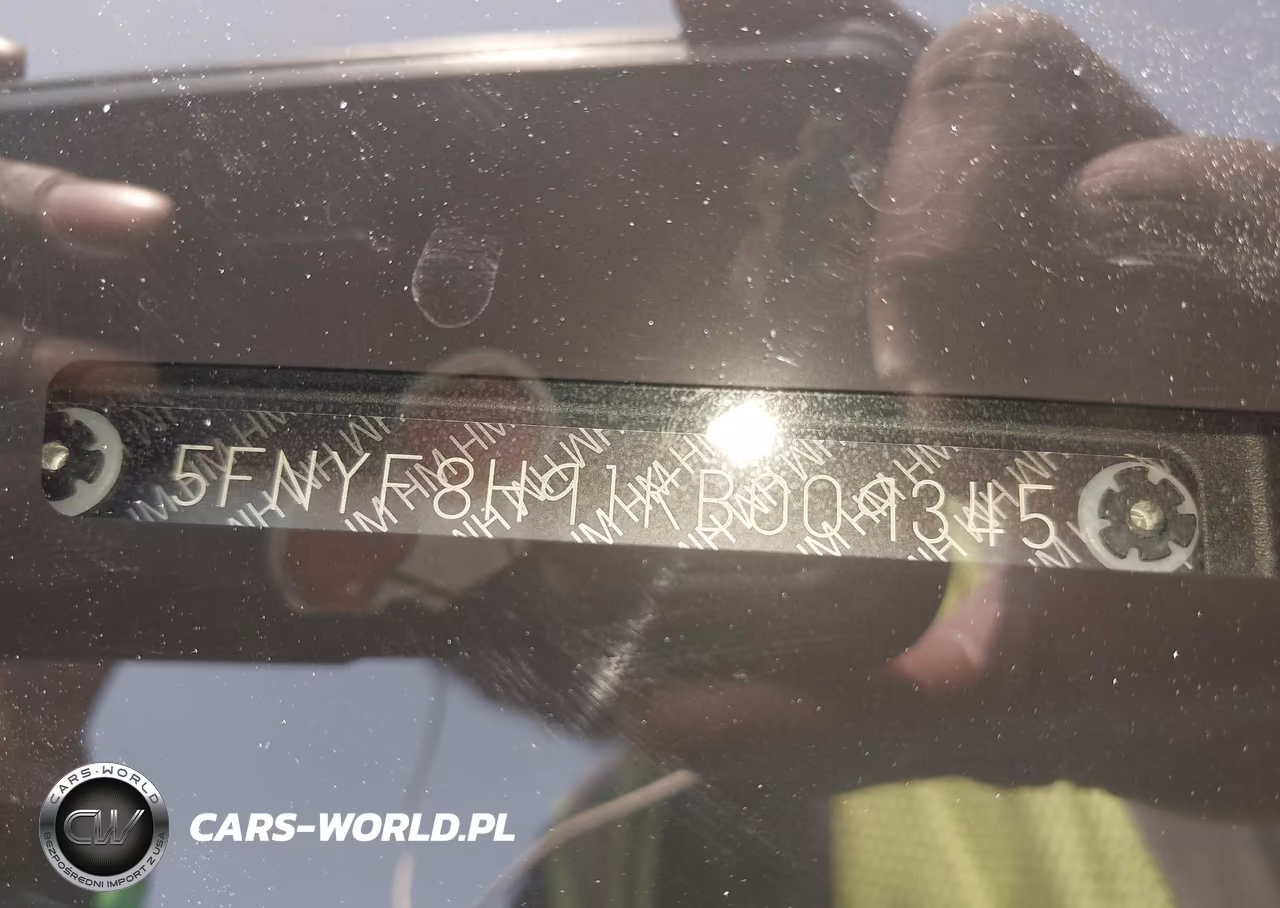2019 Honda Passport Touring VIN:5FNYF8H91KB009345 - 9