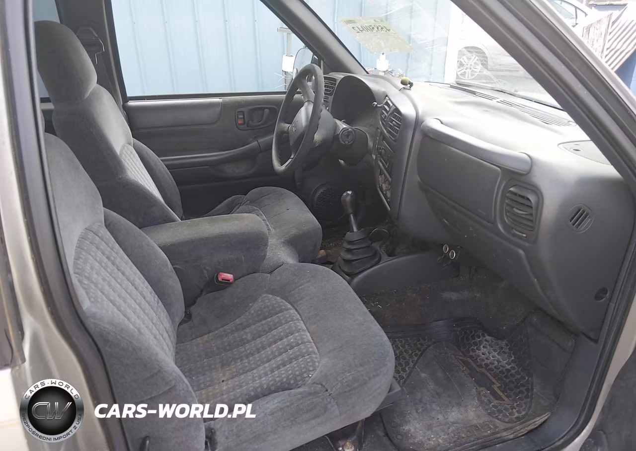 2000 Chevrolet S-10 Ls VIN:1GCCS1942Y8145637 - 5