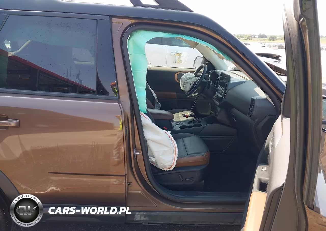 2022 Ford Bronco Sport Outer Banks VIN:3FMCR9C6XNRD11705 - 5