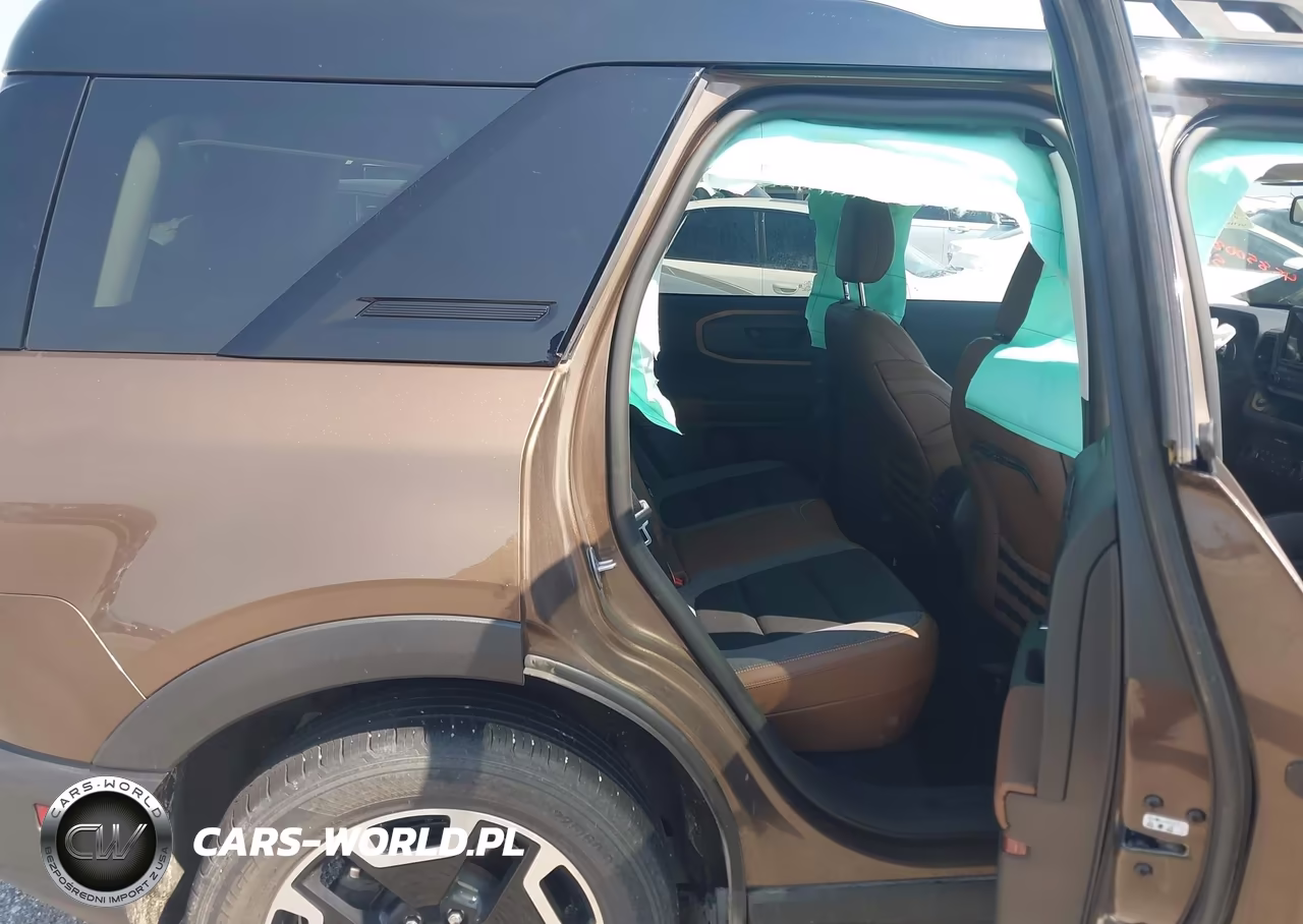 2022 Ford Bronco Sport Outer Banks VIN:3FMCR9C6XNRD11705 - 8