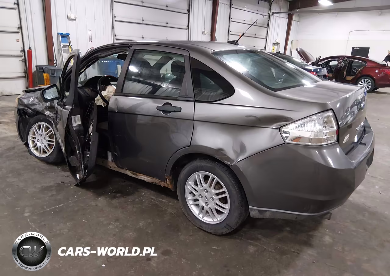 2010 Ford Focus Se VIN:1FAHP3FN6AW205636 - 3