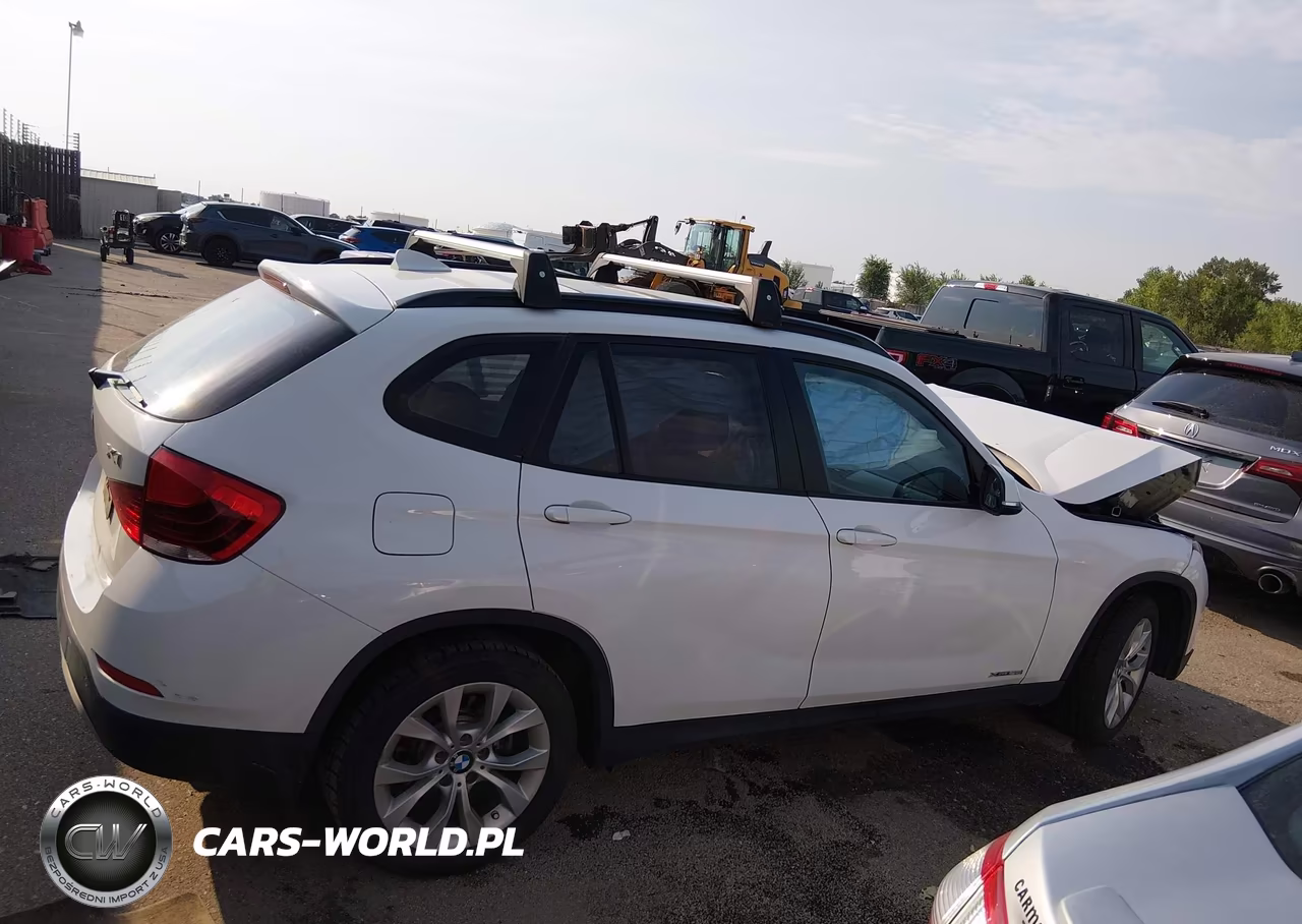 2014 BMW X1 xDrive28I VIN:WBAVL1C56EVY17894 - 14