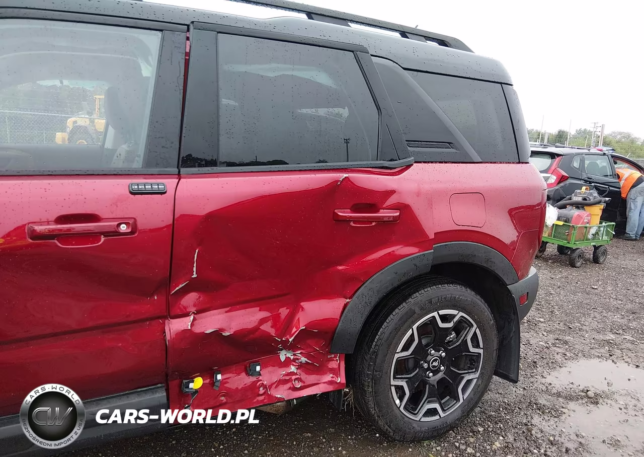 2025 Ford Bronco Sport Outer Banks VIN:3FMCR9CN8SRF67358 - 6