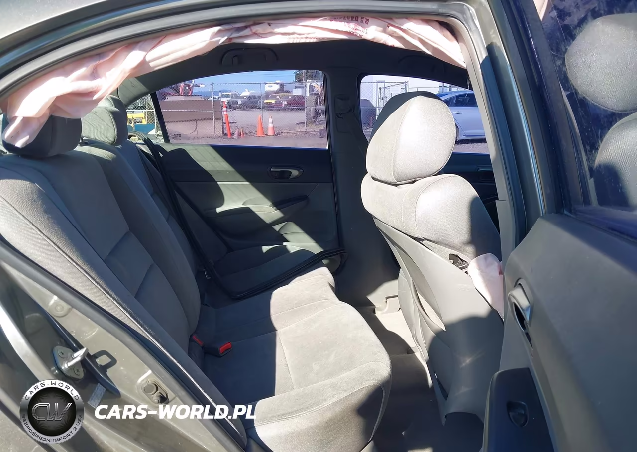 2007 Honda Civic Lx VIN:2HGFA16587H304622 - 8