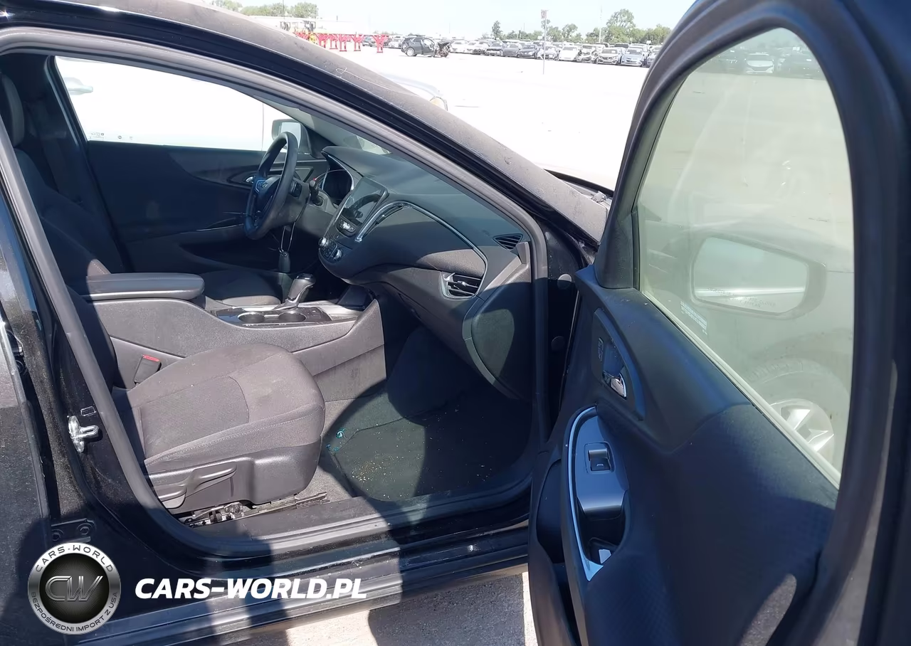 2019 Chevrolet Malibu Lt VIN:1G1ZD5ST6KF191173 - 5