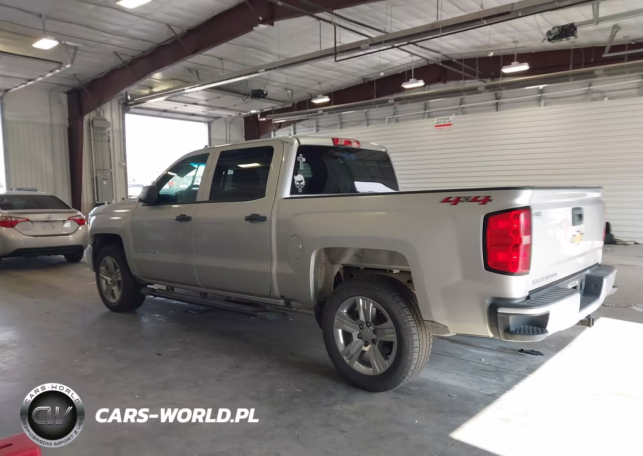 2018 Chevrolet Silverado 1500 Custom VIN:3GCUKPEC3JG608132 - 14