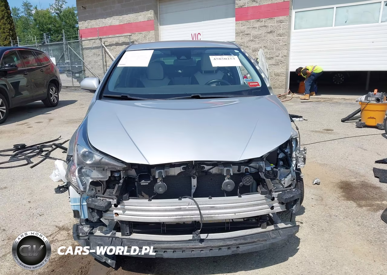 2016 Toyota Prius Three Touring VIN:JTDKARFU6G3515484 - 13