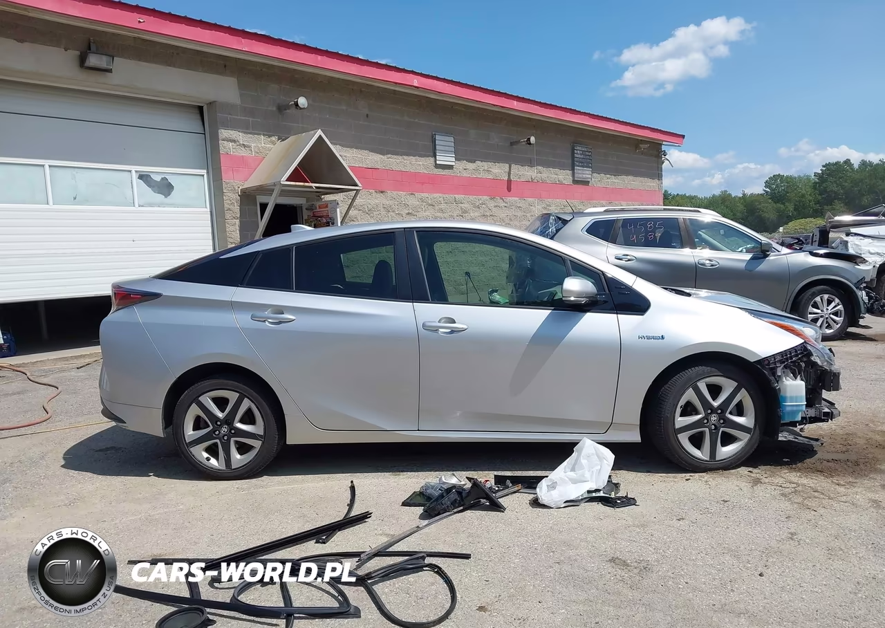 2016 Toyota Prius Three Touring VIN:JTDKARFU6G3515484 - 14