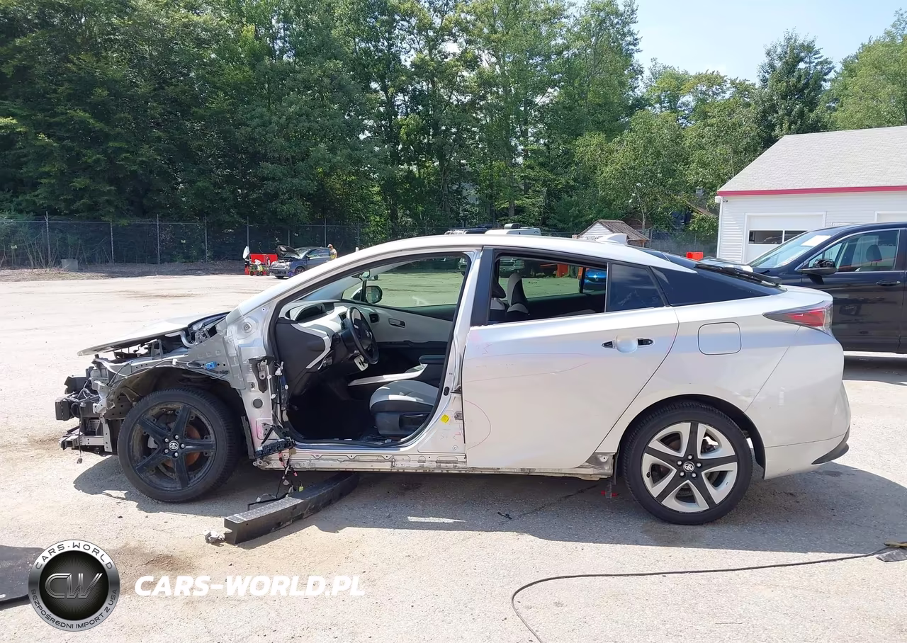 2016 Toyota Prius Three Touring VIN:JTDKARFU6G3515484 - 15
