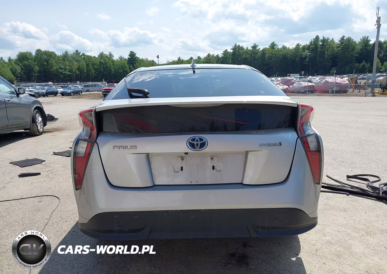 2016 Toyota Prius Three Touring VIN:JTDKARFU6G3515484 - 17