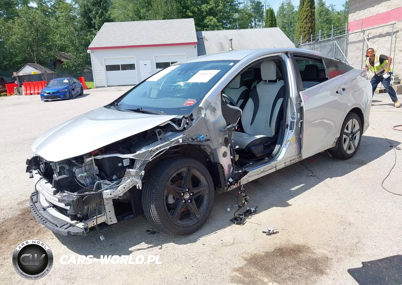 2016 Toyota Prius Three Touring VIN:JTDKARFU6G3515484 - 2