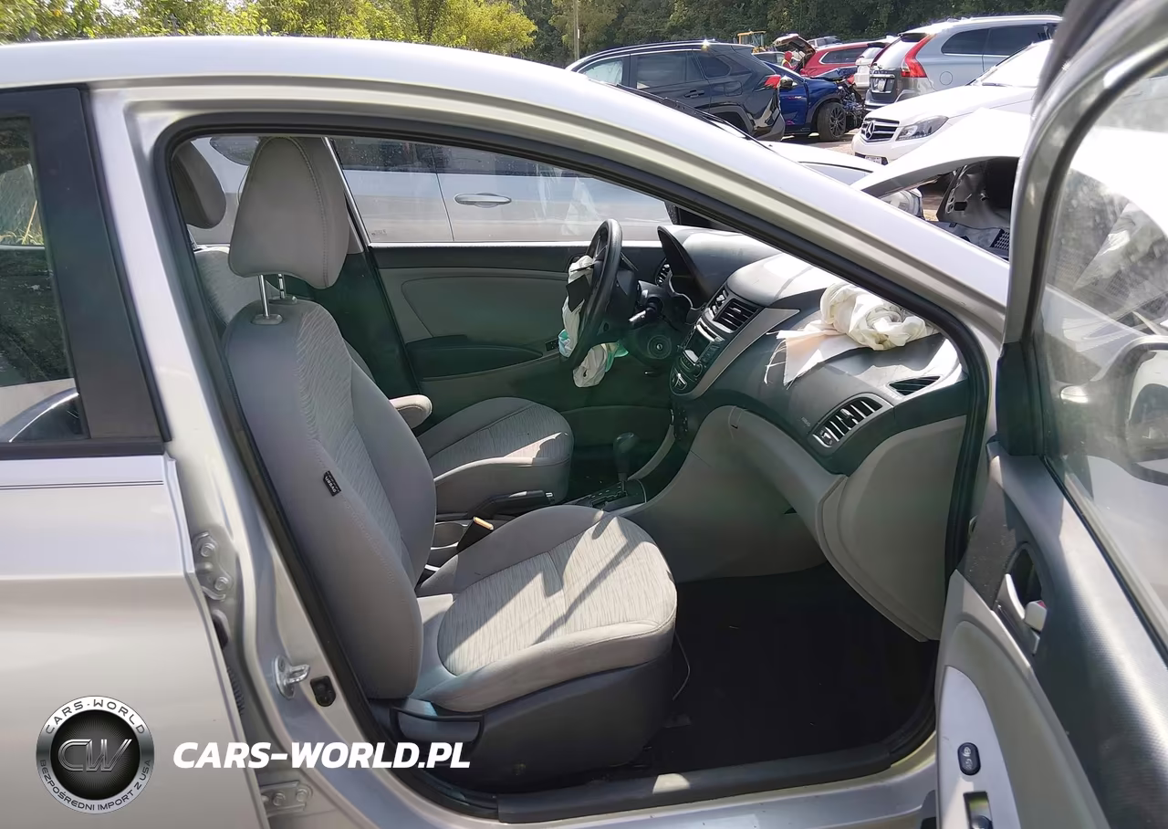 2015 Hyundai Accent Gls VIN:KMHCT4AE4FU915677 - 5