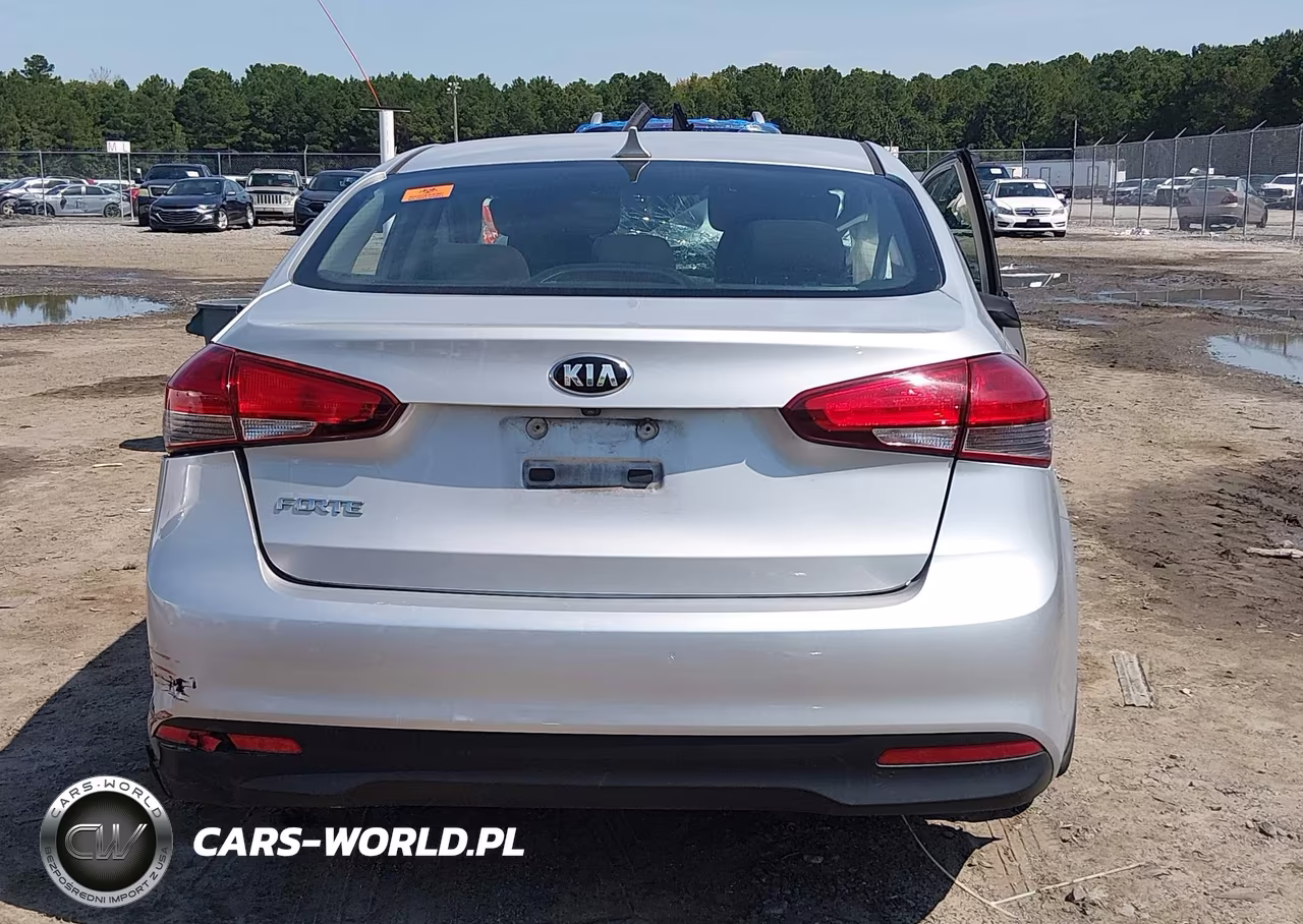 2018 Kia Forte Lx VIN:3KPFK4A73JE271022 - 16