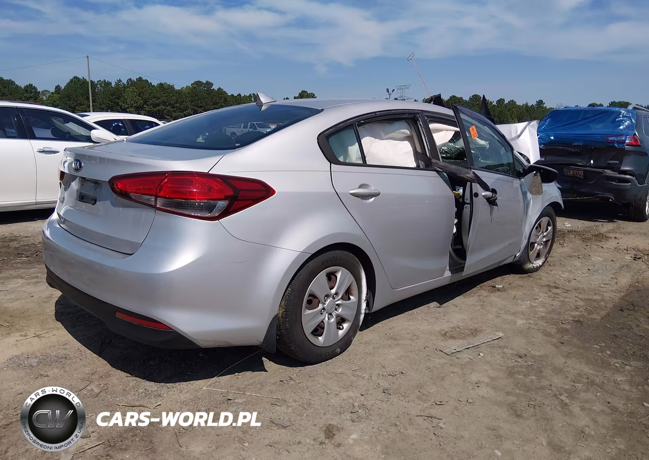 2018 Kia Forte Lx VIN:3KPFK4A73JE271022 - 4
