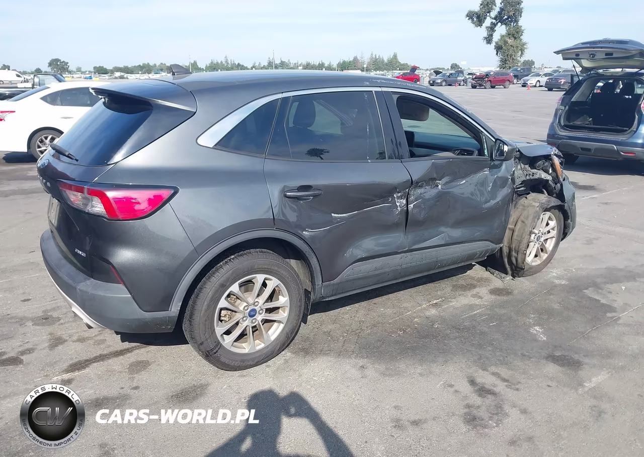 2020 Ford Escape Se VIN:1FMCU9G67LUC61909 - 4