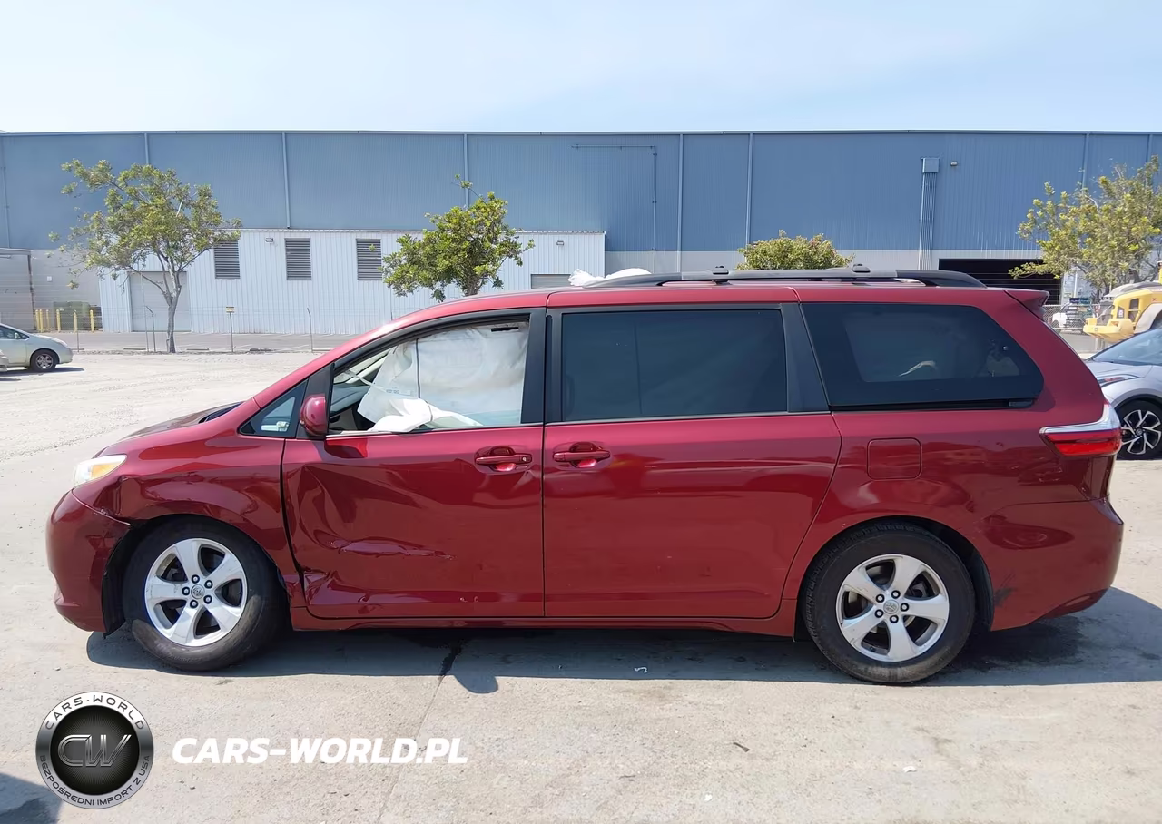 2015 Toyota Sienna Le 8 Passenger VIN:5TDKK3DC0FS671702 - 15