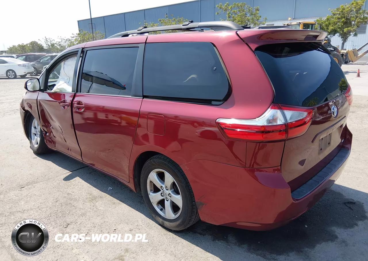 2015 Toyota Sienna Le 8 Passenger VIN:5TDKK3DC0FS671702 - 3