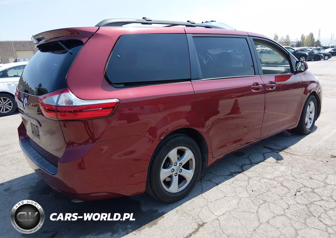 2015 Toyota Sienna Le 8 Passenger VIN:5TDKK3DC0FS671702 - 4