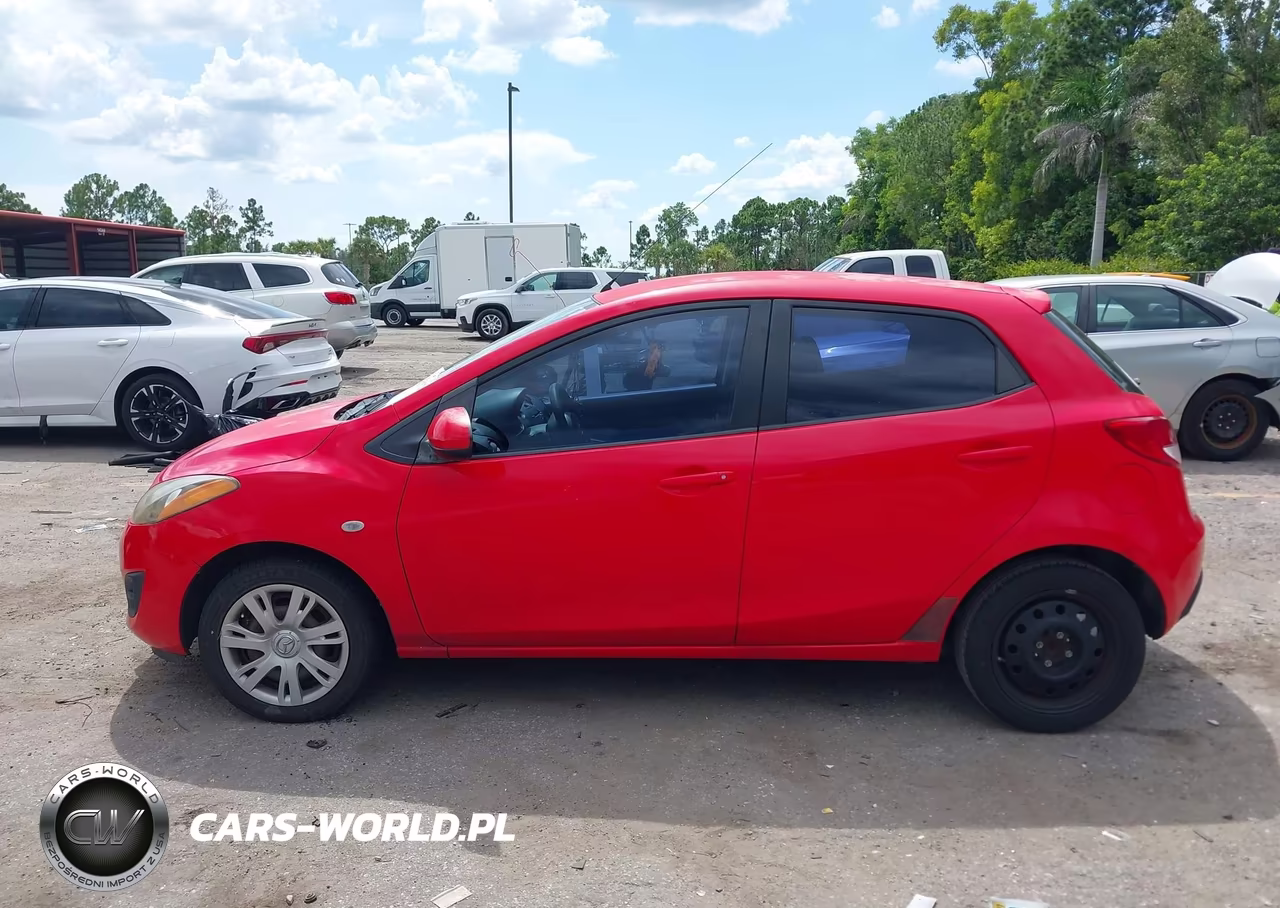 2013 Mazda Mazda2 Sport VIN:JM1DE1KY4D0170668 - 14
