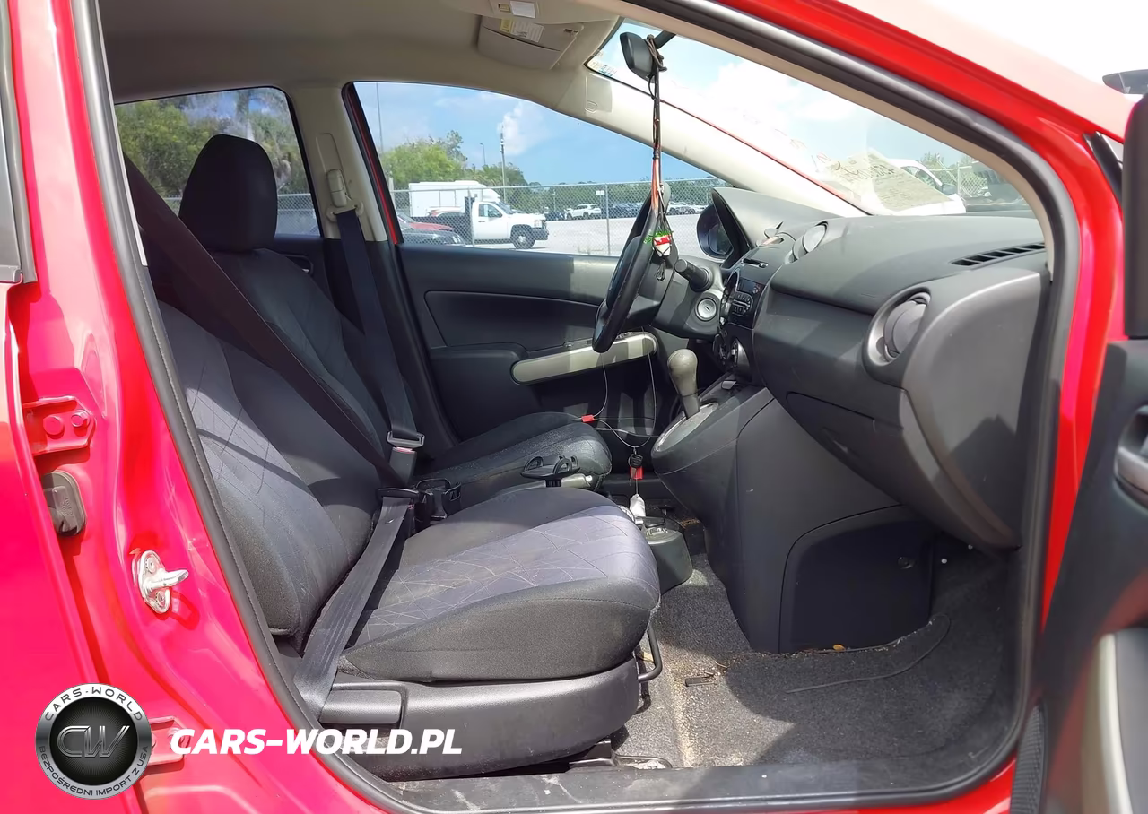 2013 Mazda Mazda2 Sport VIN:JM1DE1KY4D0170668 - 5