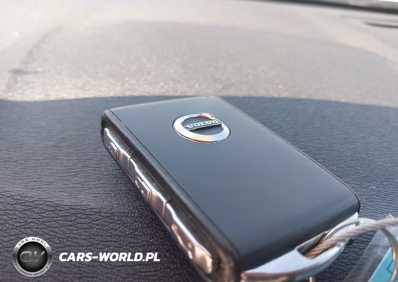 2019 Volvo S90 T5 Momentum VIN:LVY102AK2KP106579 - 11