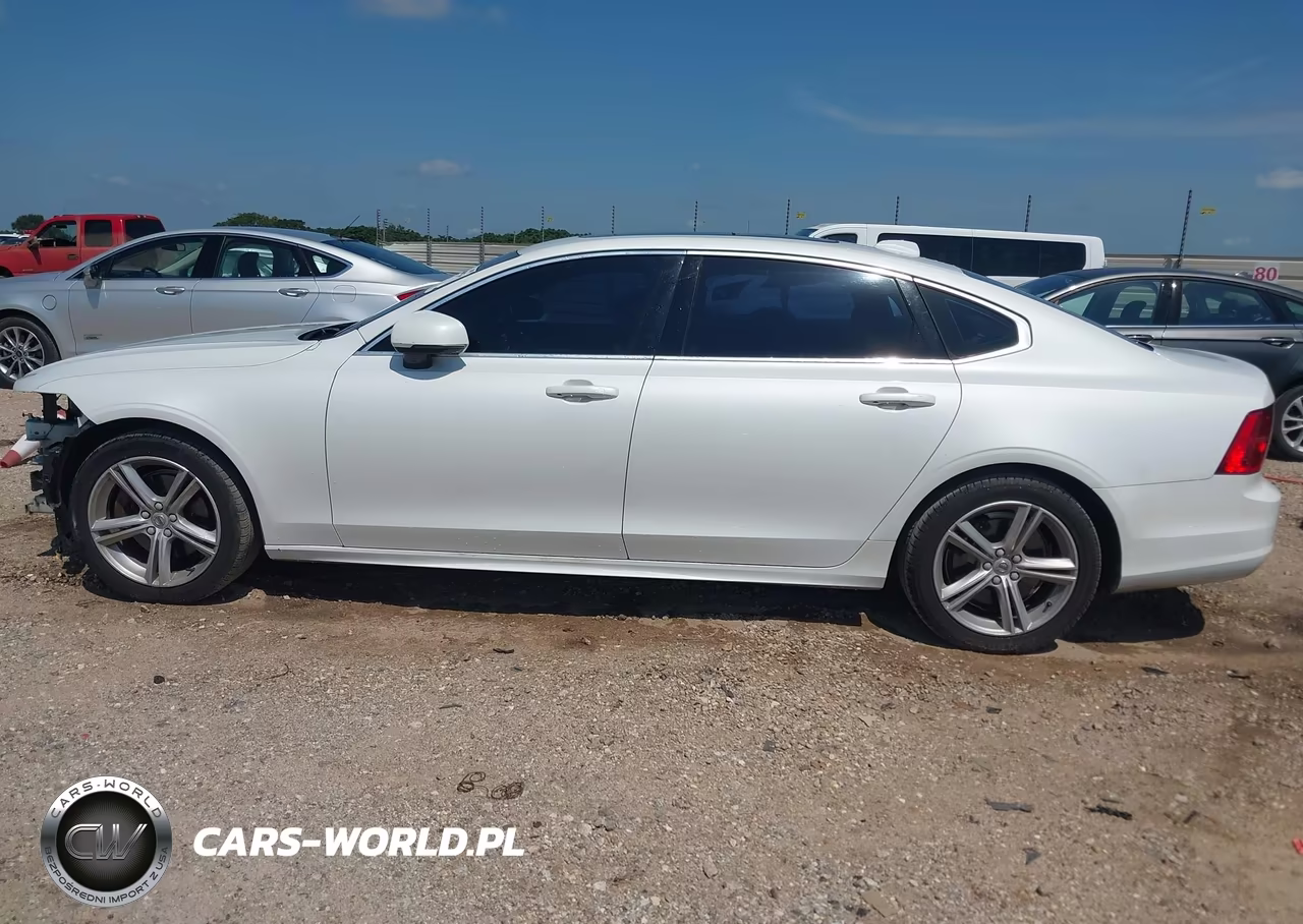2019 Volvo S90 T5 Momentum VIN:LVY102AK2KP106579 - 14
