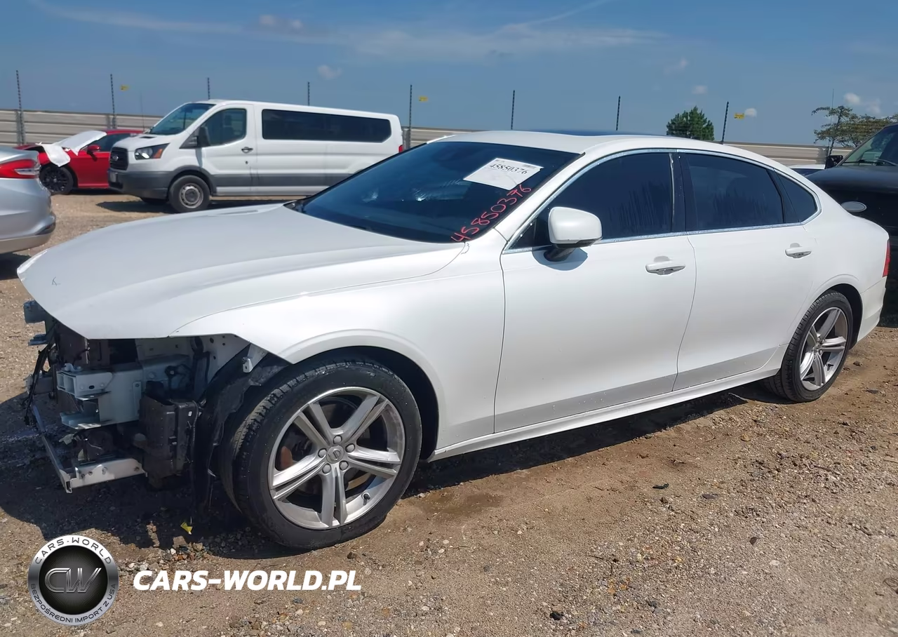 2019 Volvo S90 T5 Momentum VIN:LVY102AK2KP106579 - 2