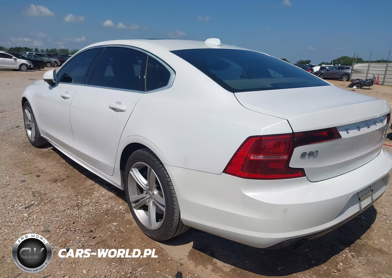 2019 Volvo S90 T5 Momentum VIN:LVY102AK2KP106579 - 3