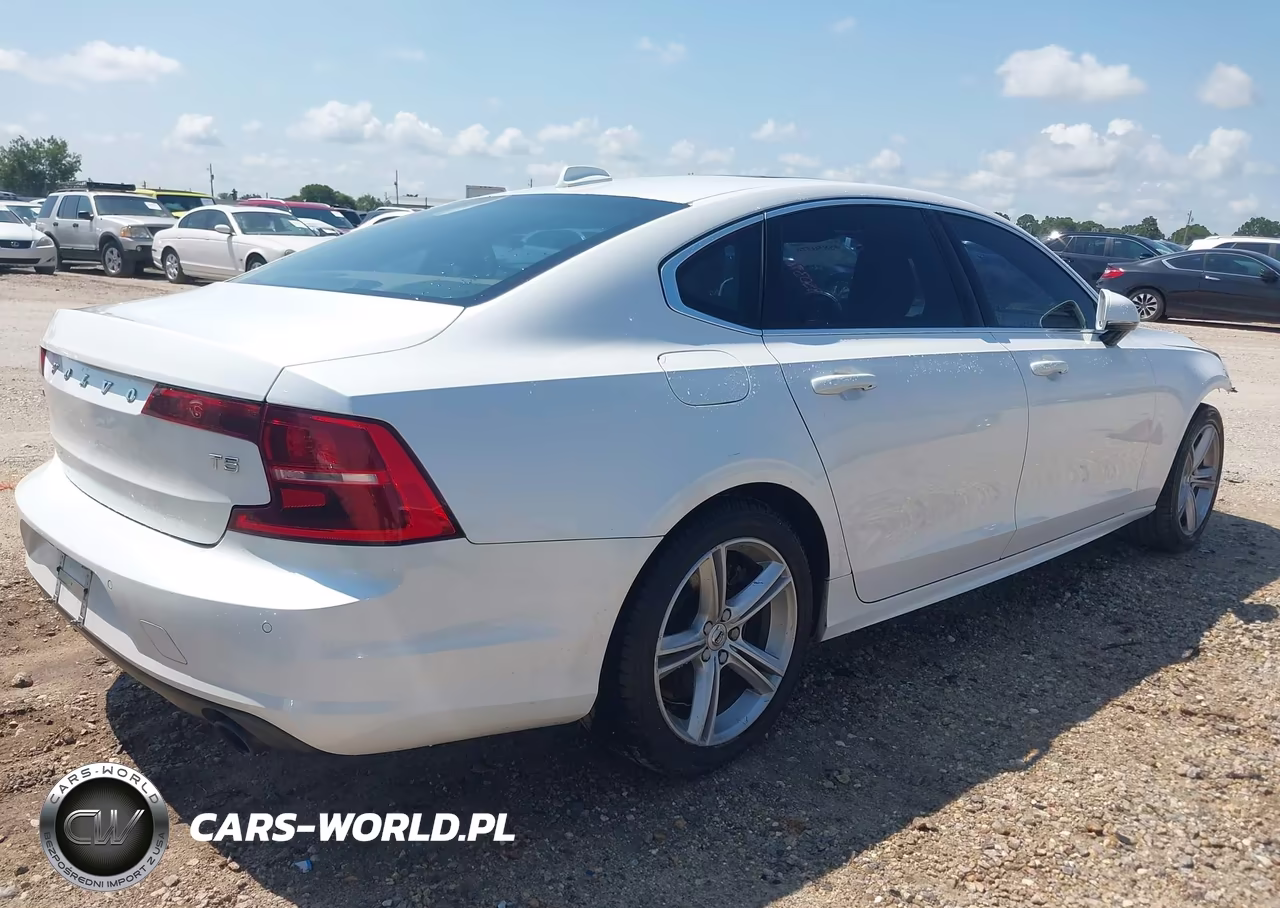 2019 Volvo S90 T5 Momentum VIN:LVY102AK2KP106579 - 4