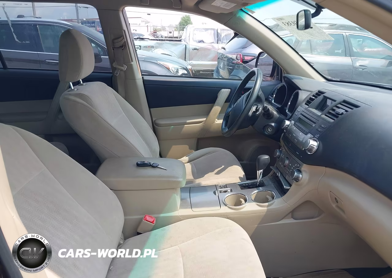 2011 Toyota Highlander Base V6 VIN:5TDBK3EH7BS066628 - 5