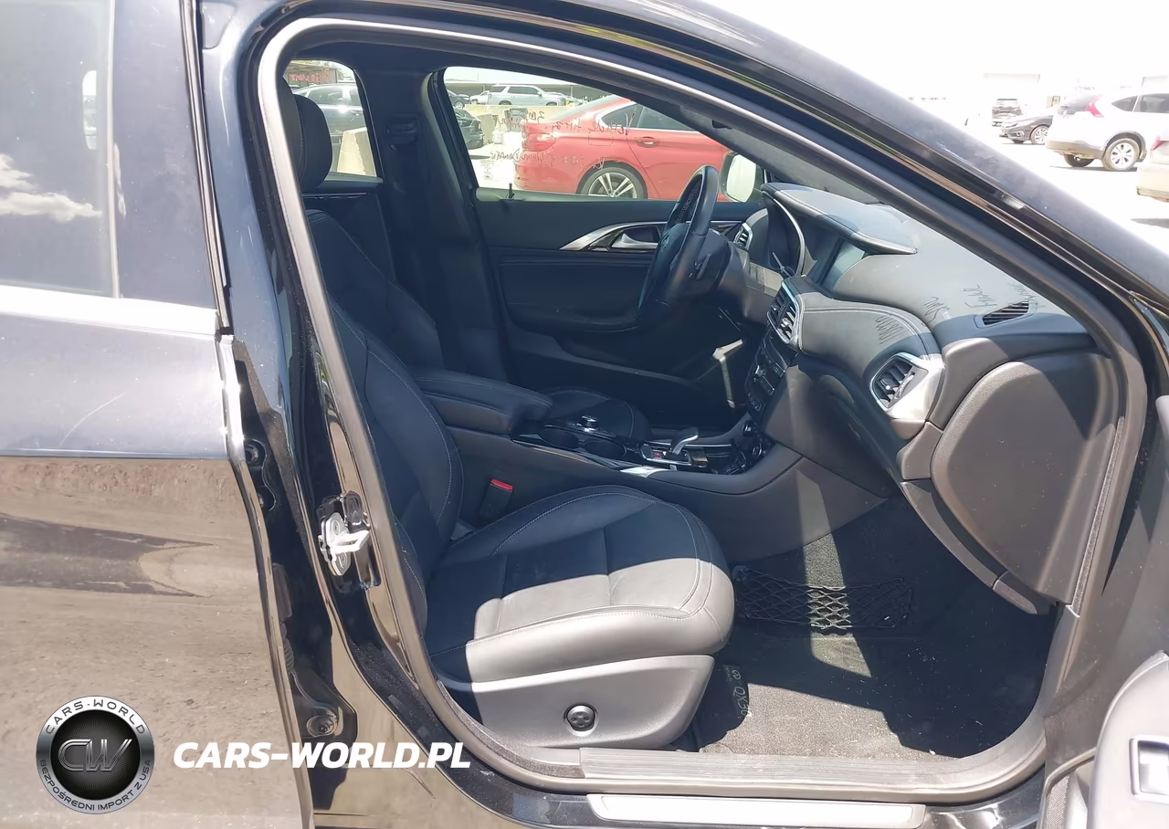 2017 Infiniti Qx30 Premium VIN:SJKCH5CP6HA035561 - 5