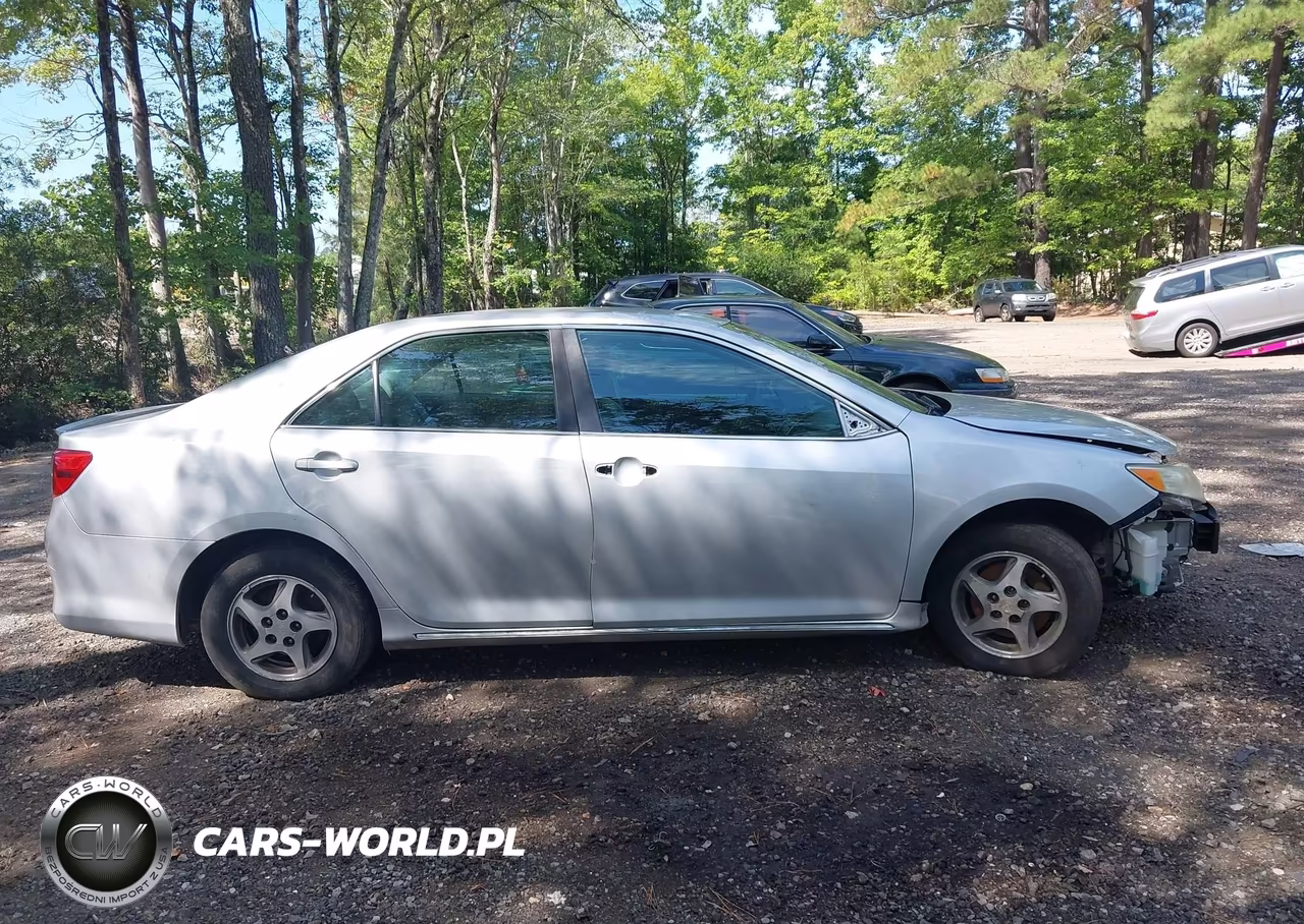 2014 Toyota Camry Le VIN:4T1BF1FK4EU313389 - 13