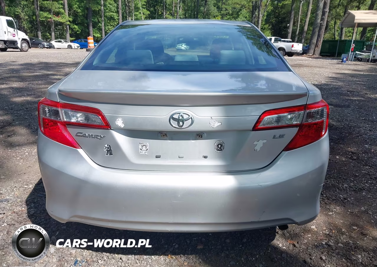 2014 Toyota Camry Le VIN:4T1BF1FK4EU313389 - 16