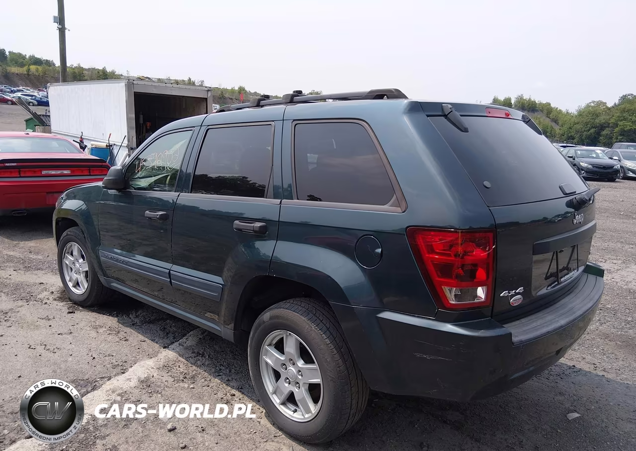 2005 Jeep Grand Cherokee Laredo VIN:1J4GR48K95C653427 - 3