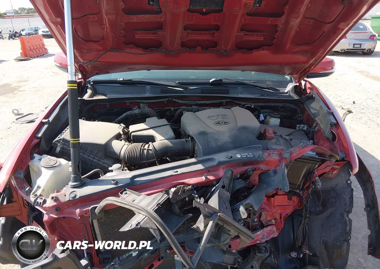 2018 Toyota Tacoma VIN:3TMCZ5AN1JM171882 - 10