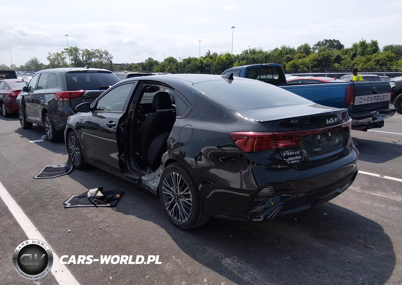 2023 Kia Forte Gt-Line VIN:3KPF54AD0PE578590 - 3
