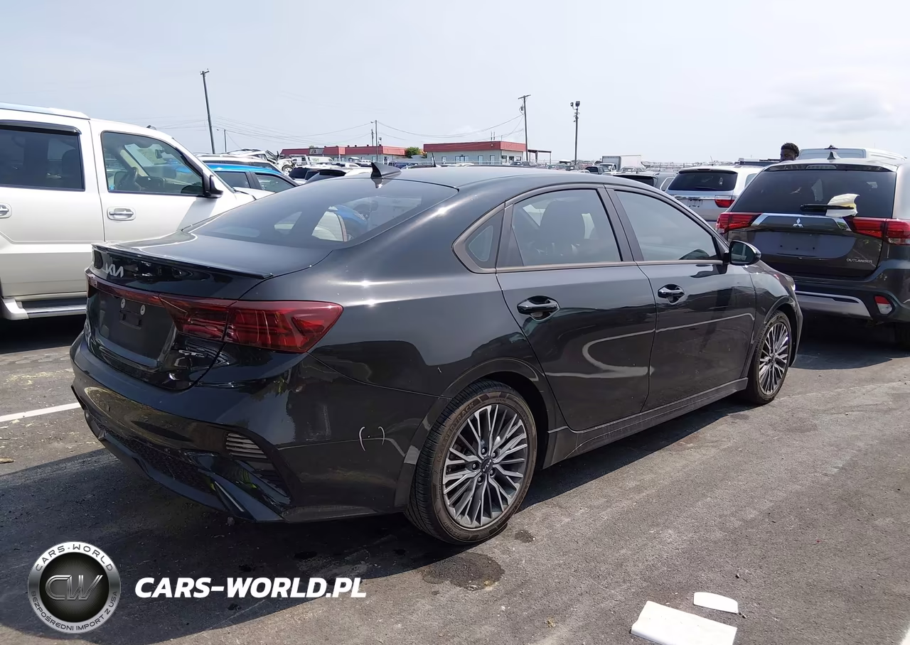 2023 Kia Forte Gt-Line VIN:3KPF54AD0PE578590 - 4
