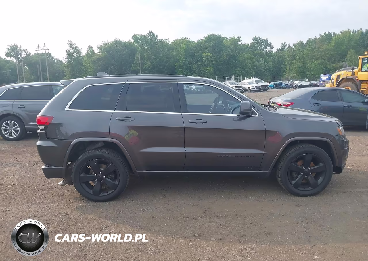 2015 Jeep Grand Cherokee Altitude VIN:1C4RJFAG7FC195931 - 13