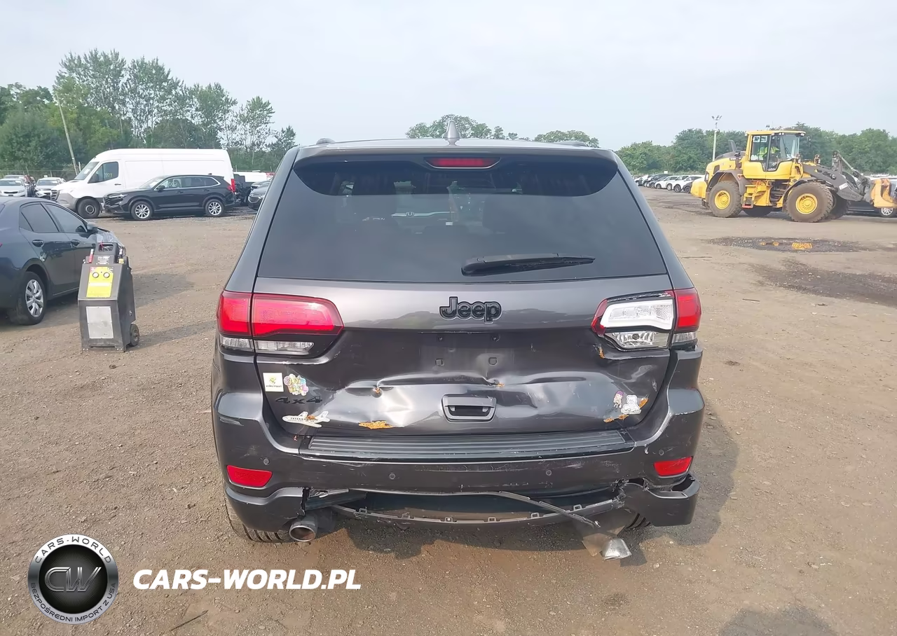 2015 Jeep Grand Cherokee Altitude VIN:1C4RJFAG7FC195931 - 16