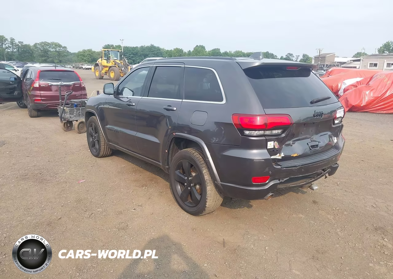 2015 Jeep Grand Cherokee Altitude VIN:1C4RJFAG7FC195931 - 3
