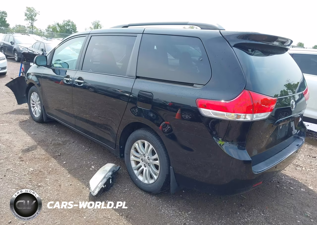 2013 Toyota Sienna Xle V6 8 Passenger VIN:5TDYK3DCXDS391194 - 3