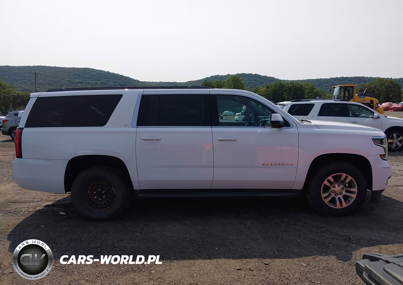 2018 Chevrolet Suburban Lt VIN:1GNSKHKC7JR244192 - 13