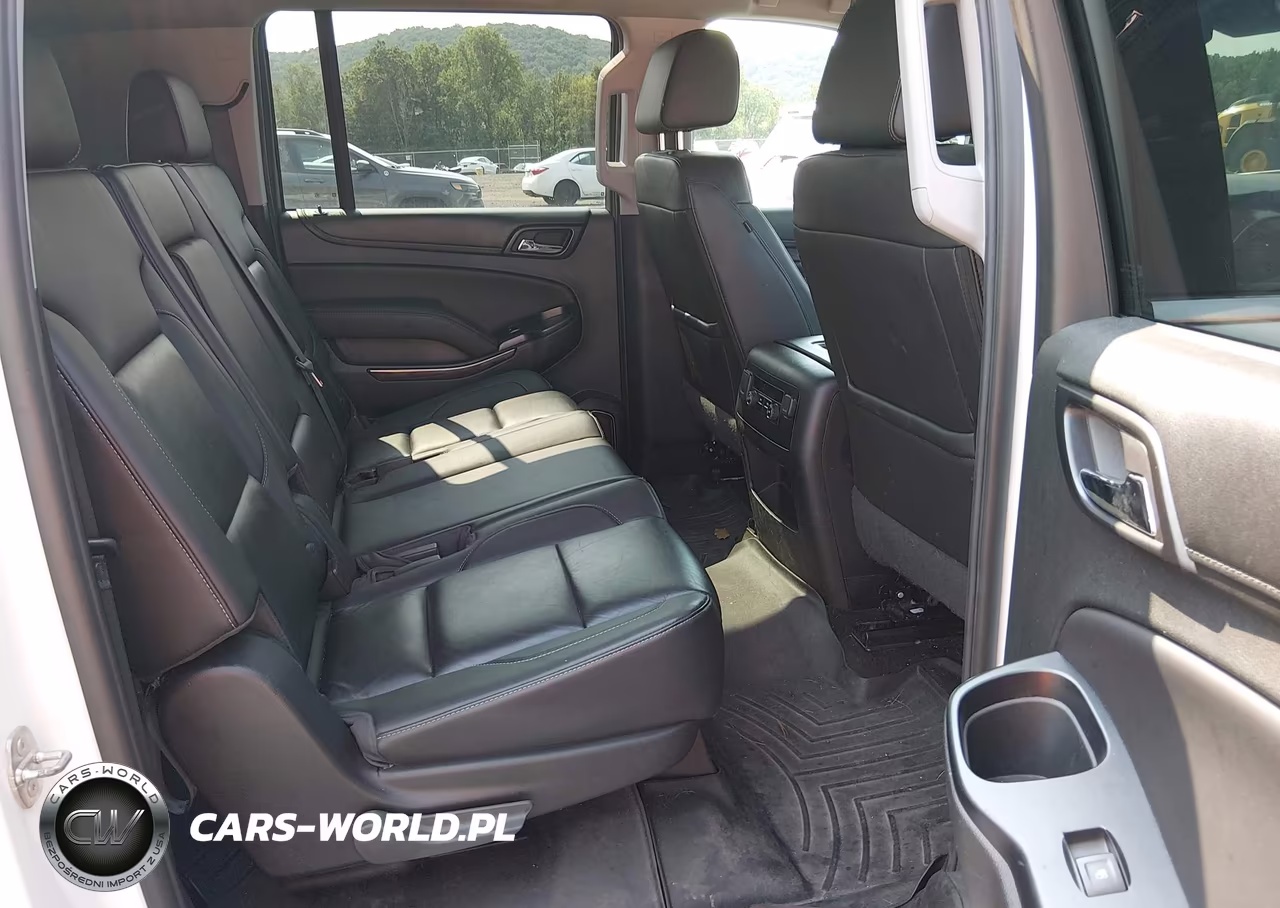 2018 Chevrolet Suburban Lt VIN:1GNSKHKC7JR244192 - 8