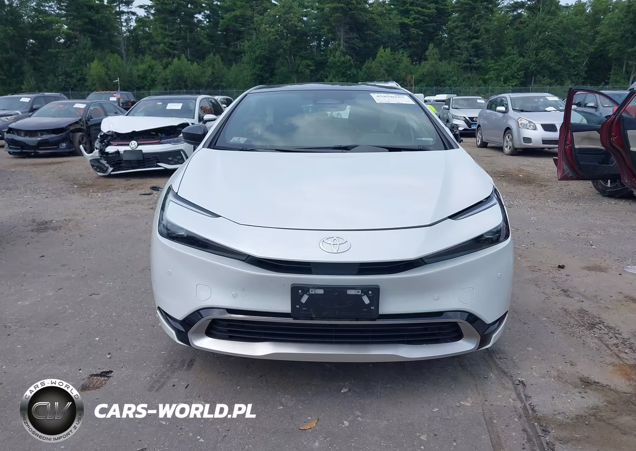 2024 Toyota Prius Prime Xse VIN:JTDACACUXR3018890 - 12