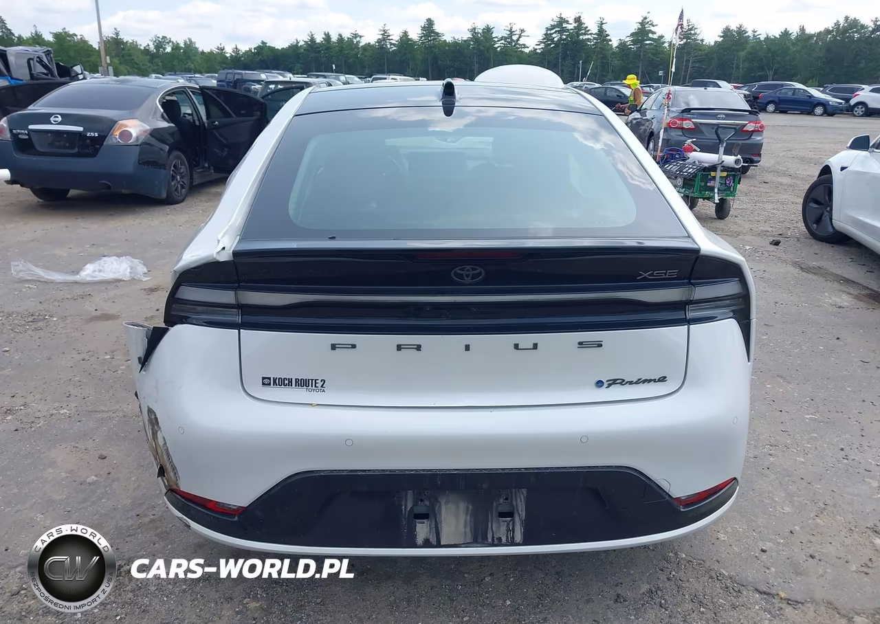 2024 Toyota Prius Prime Xse VIN:JTDACACUXR3018890 - 16