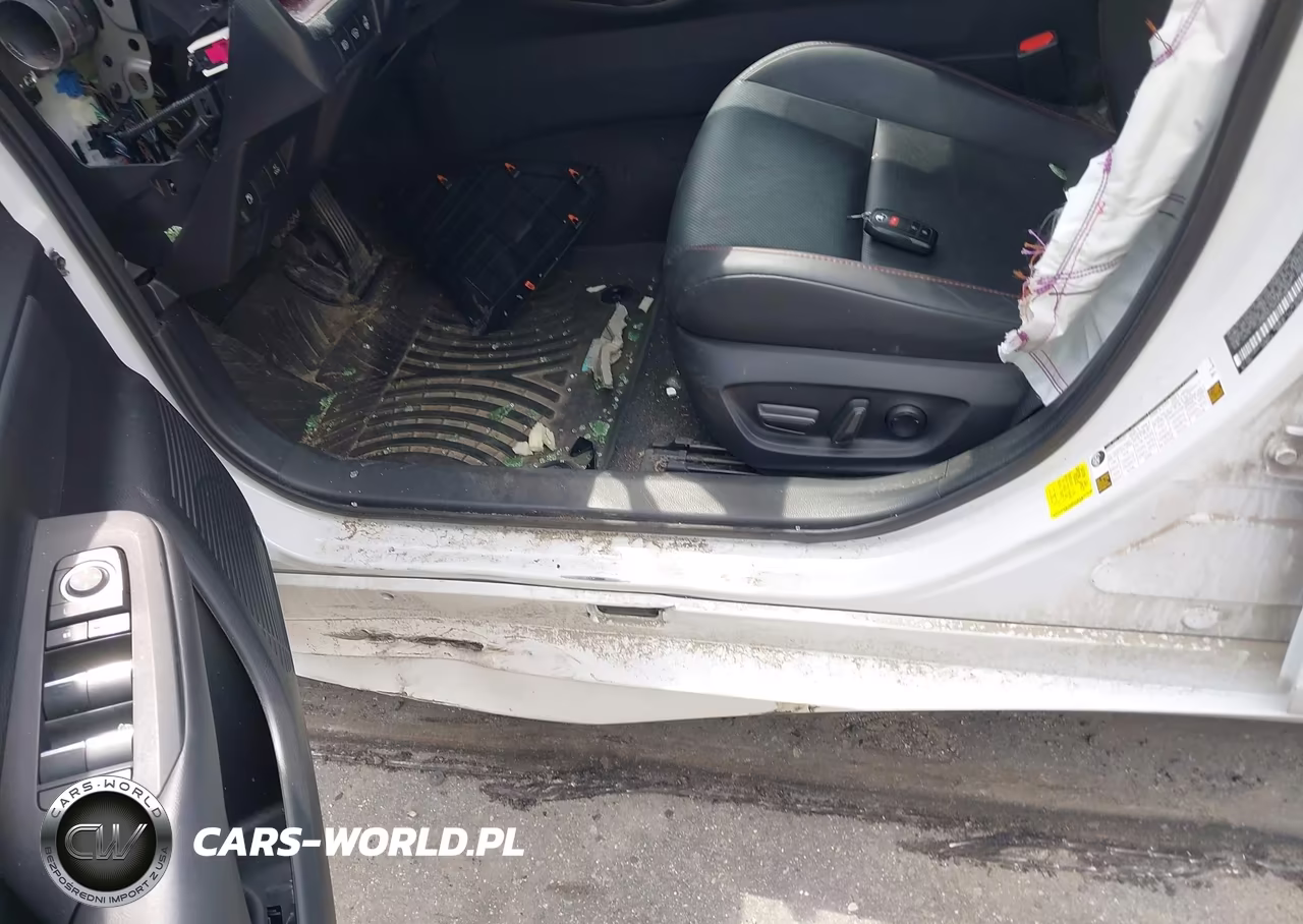 2024 Toyota Prius Prime Xse VIN:JTDACACUXR3018890 - 18