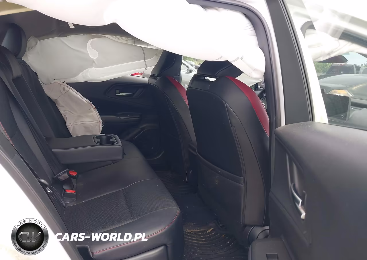 2024 Toyota Prius Prime Xse VIN:JTDACACUXR3018890 - 8