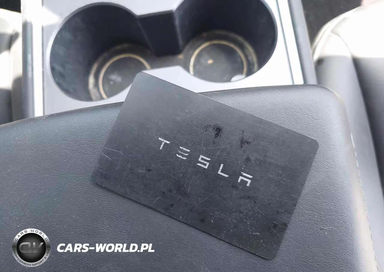 2022 Tesla Model Y Long Range Dual Motor All-Wheel Drive VIN:7SAYGDEEXNA004432 - 11